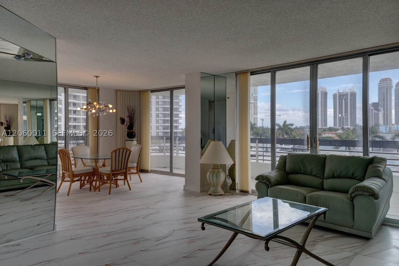 3600 Mystic Pointe Dr #613, Aventura FL 33180