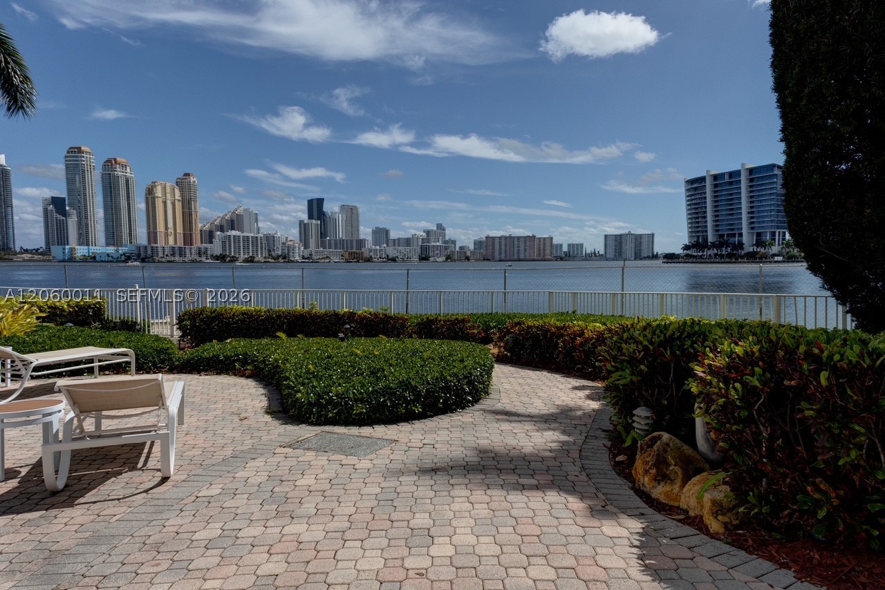 3600 Mystic Pointe Dr #613, Aventura FL 33180