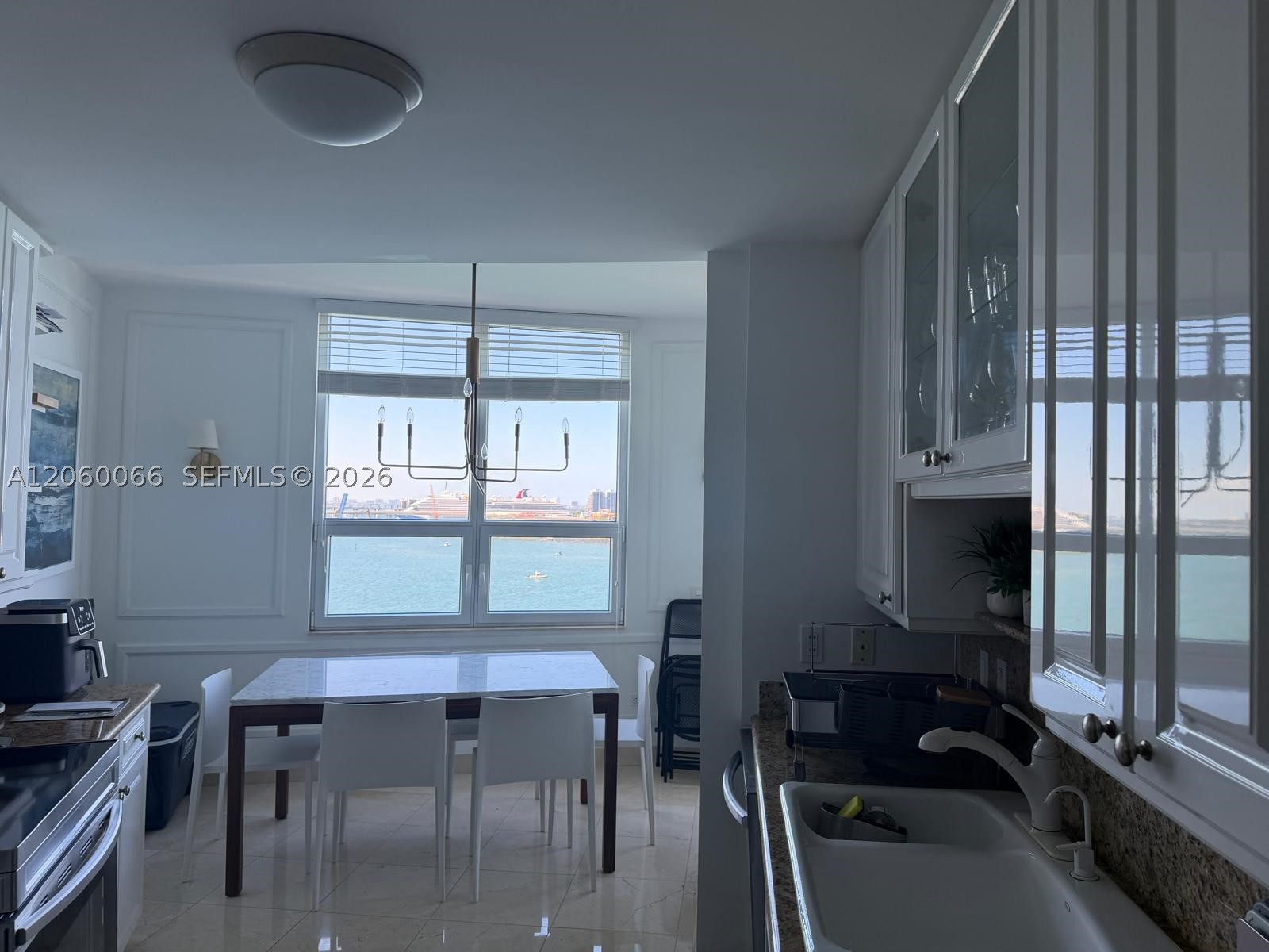 848 Brickell Key Dr #1102, Miami FL 33131