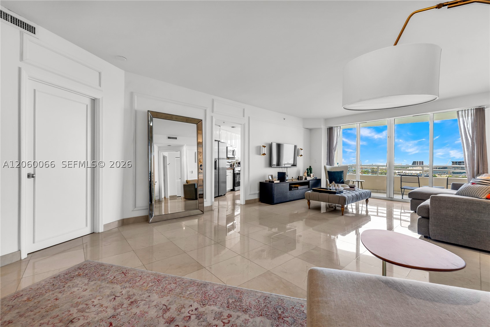 848 Brickell Key Dr #1102, Miami FL 33131