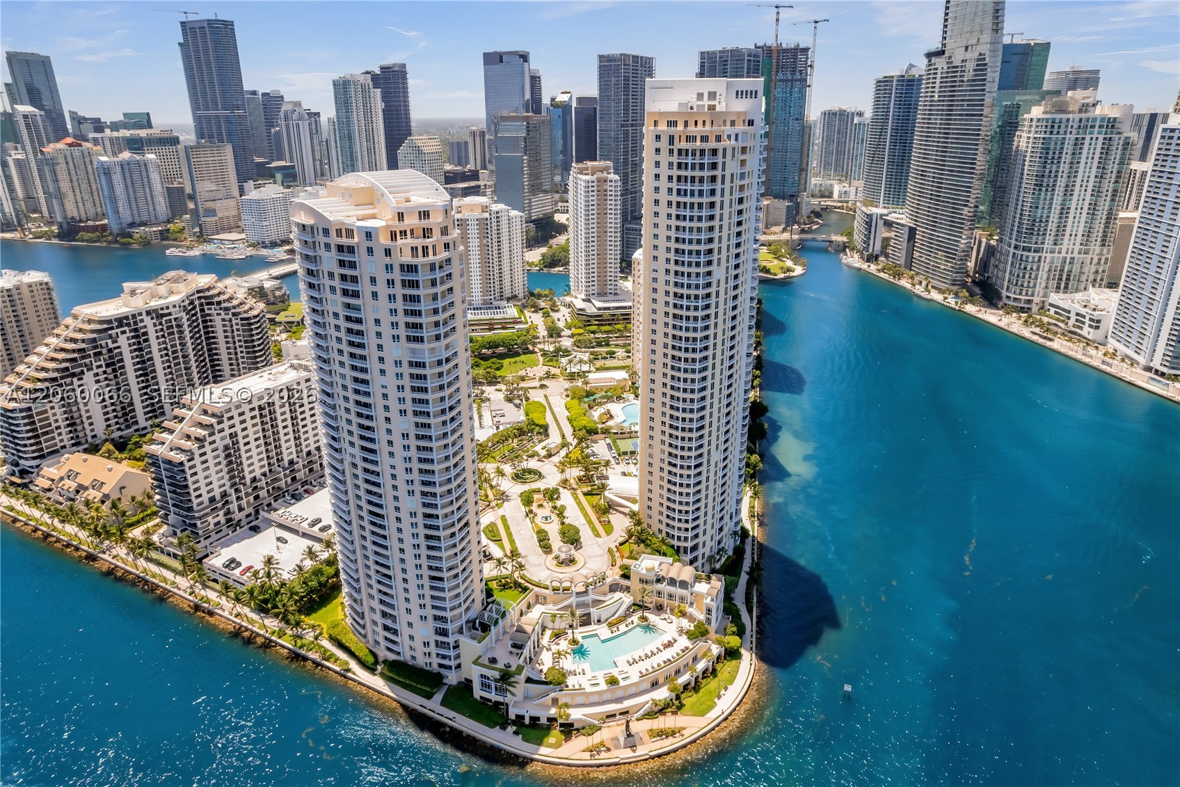 848 Brickell Key Dr #1102, Miami FL 33131