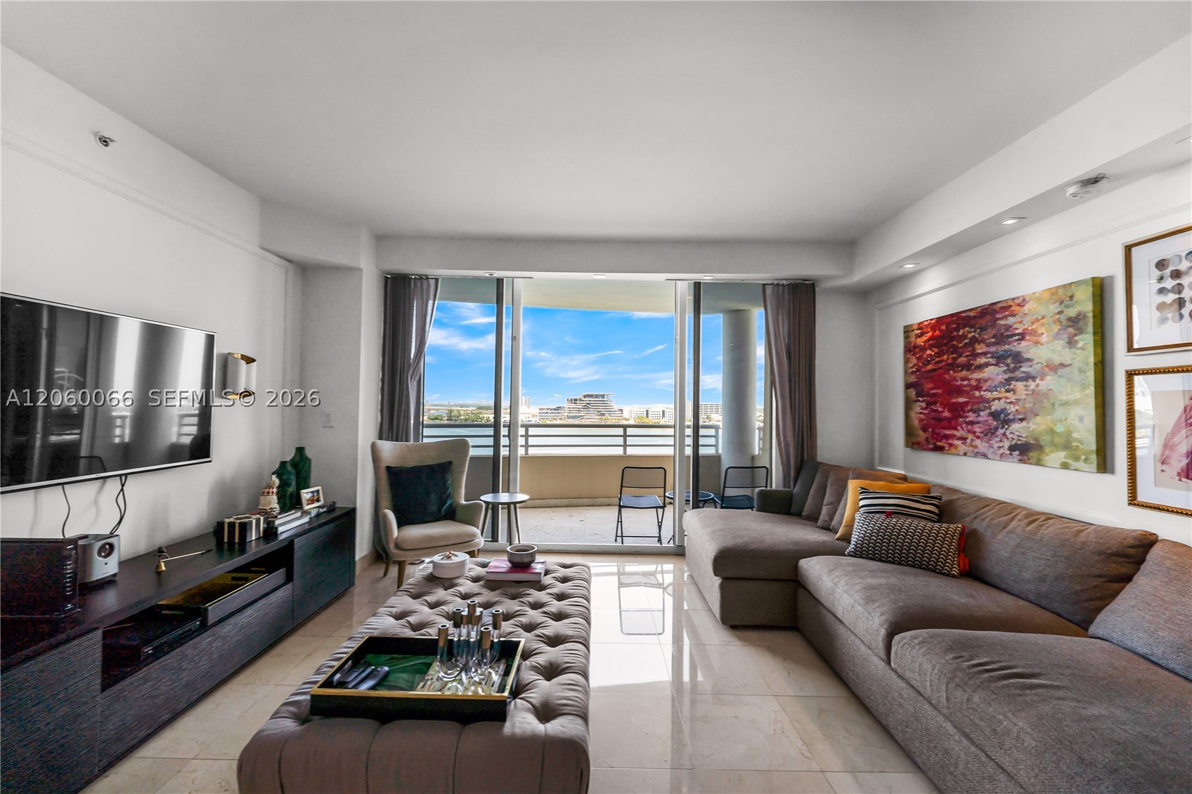 848 Brickell Key Dr #1102, Miami FL 33131