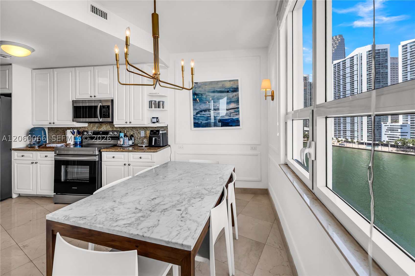 848 Brickell Key Dr #1102, Miami FL 33131