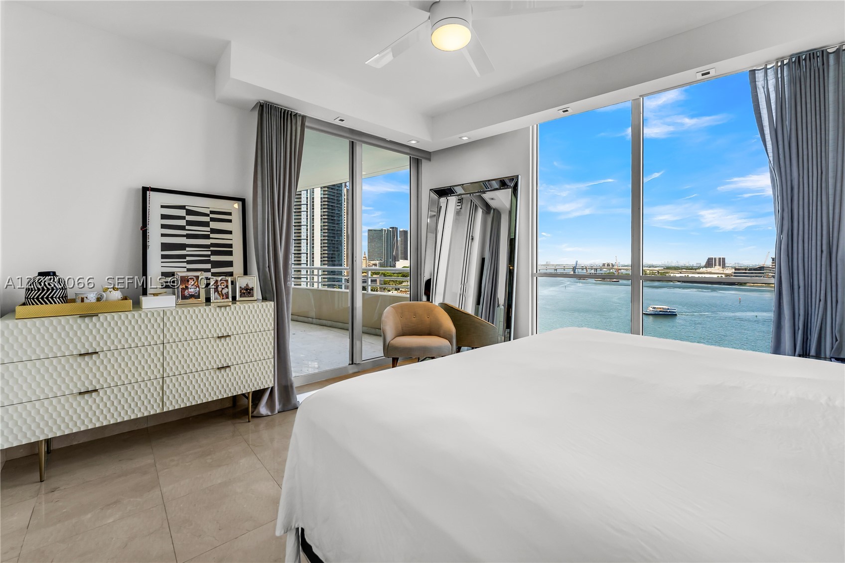 848 Brickell Key Dr #1102, Miami FL 33131