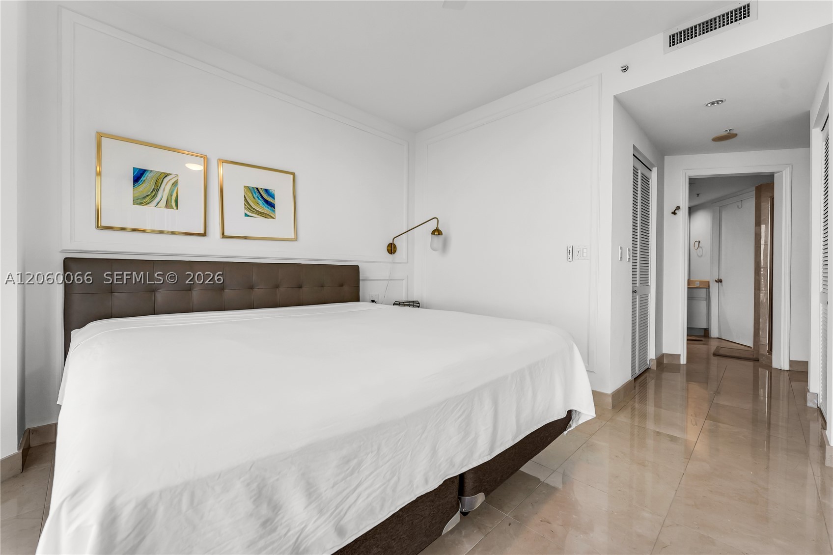 848 Brickell Key Dr #1102, Miami FL 33131