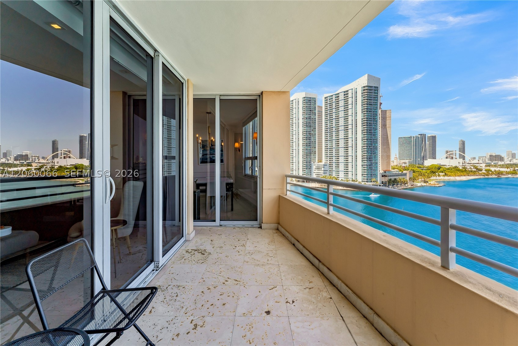 848 Brickell Key Dr #1102, Miami FL 33131