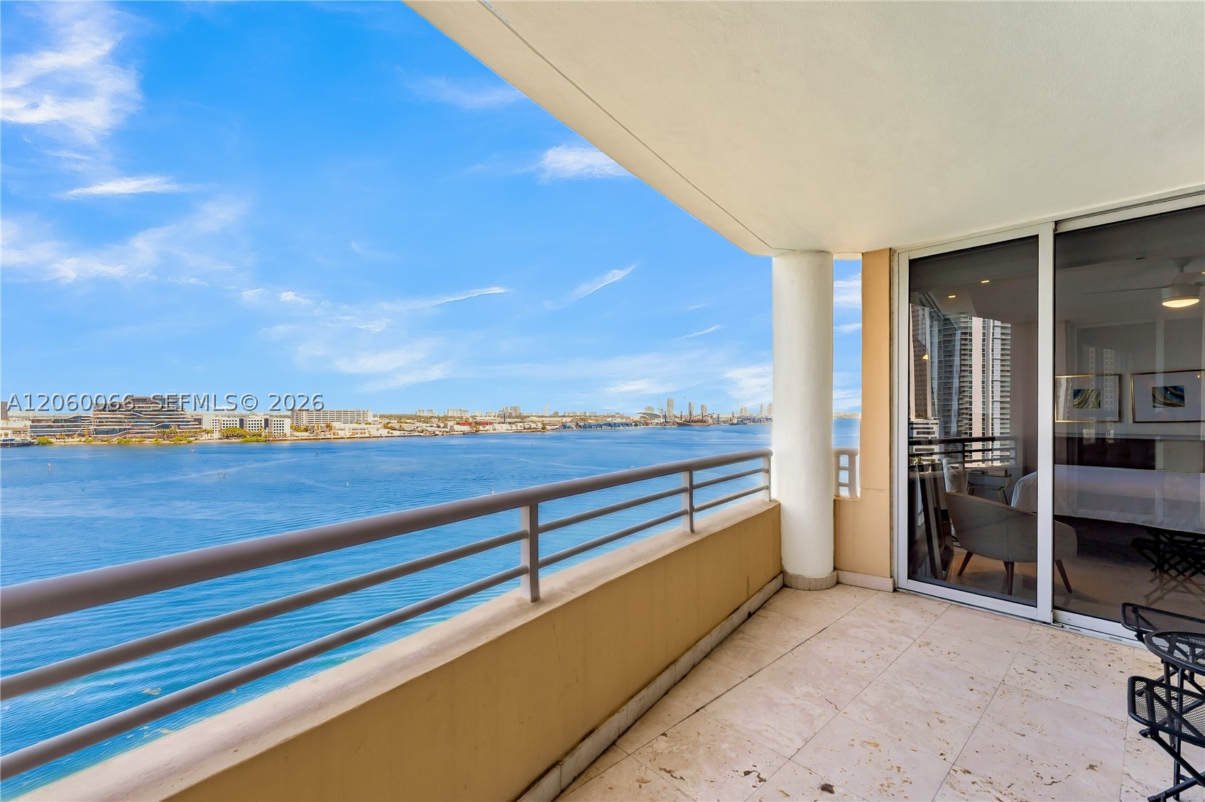 848 Brickell Key Dr #1102, Miami FL 33131