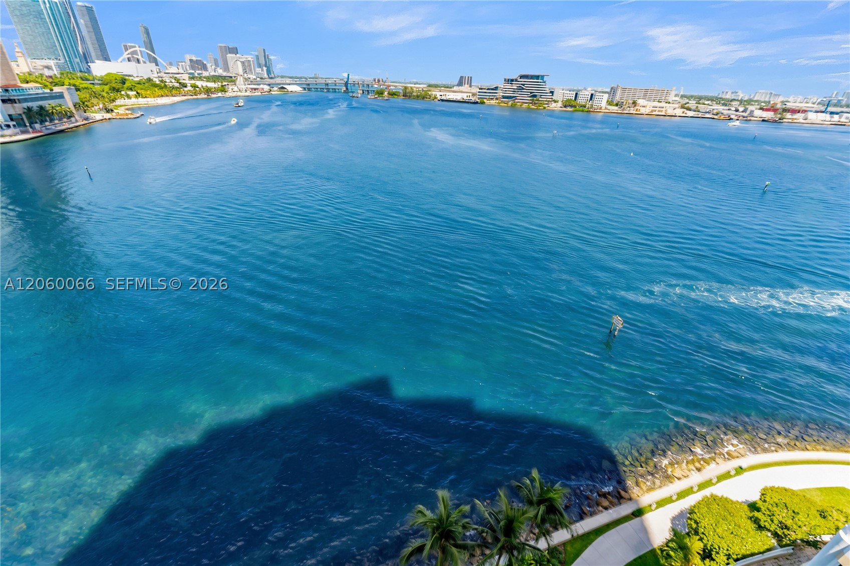 848 Brickell Key Dr #1102, Miami FL 33131