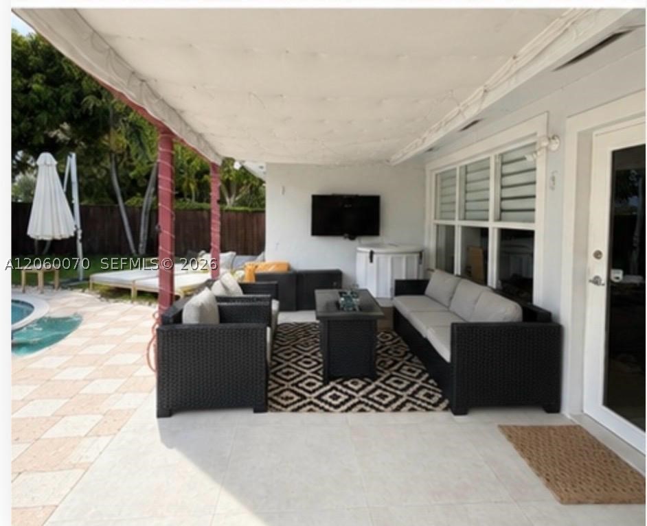 455 S Shore Dr, Miami Beach FL 33141