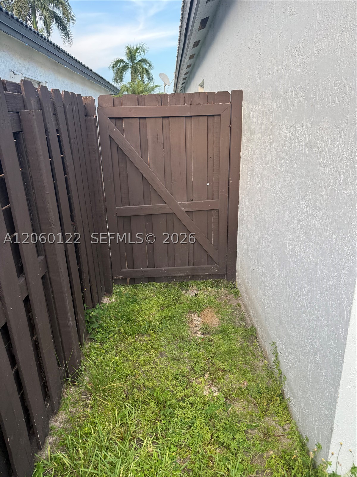9128 SW 162nd Pl, Miami FL 33196