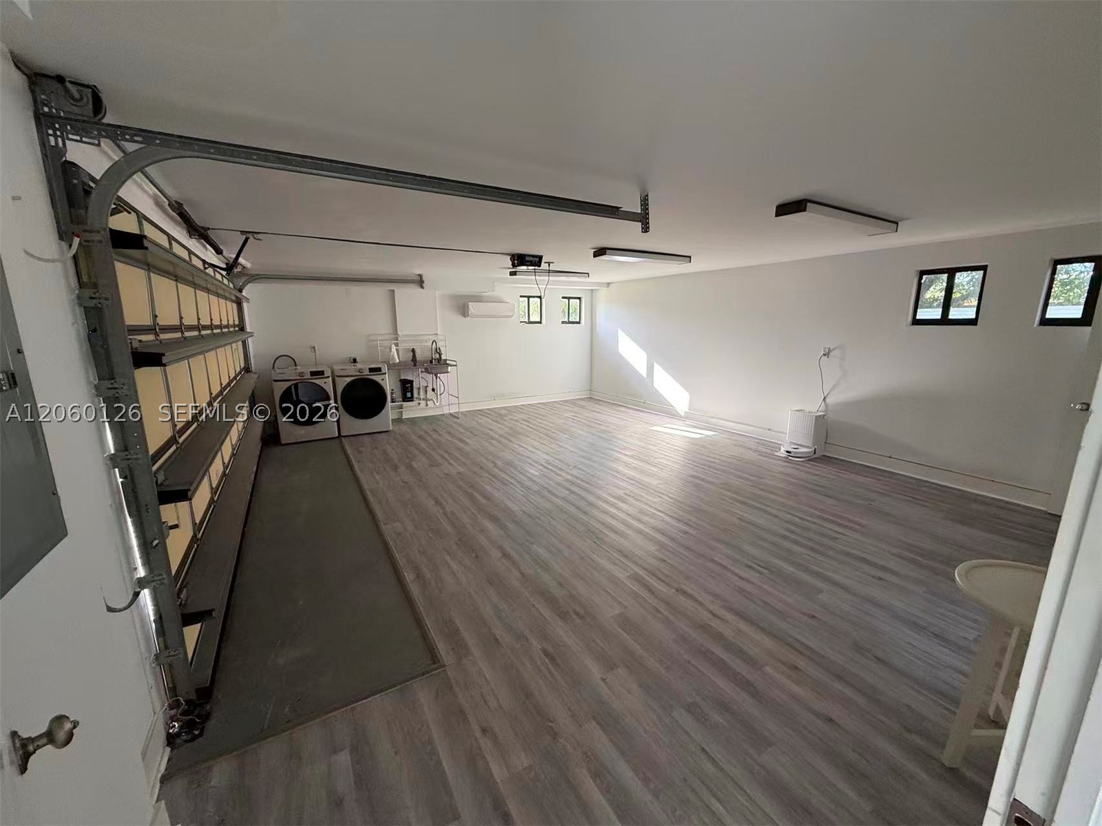 8881 SW 28th St, Miami FL 33165