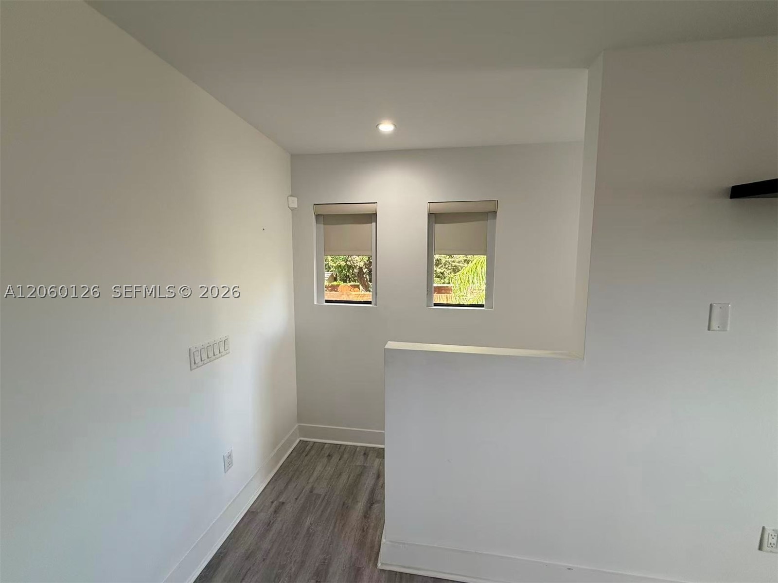 8881 SW 28th St, Miami FL 33165