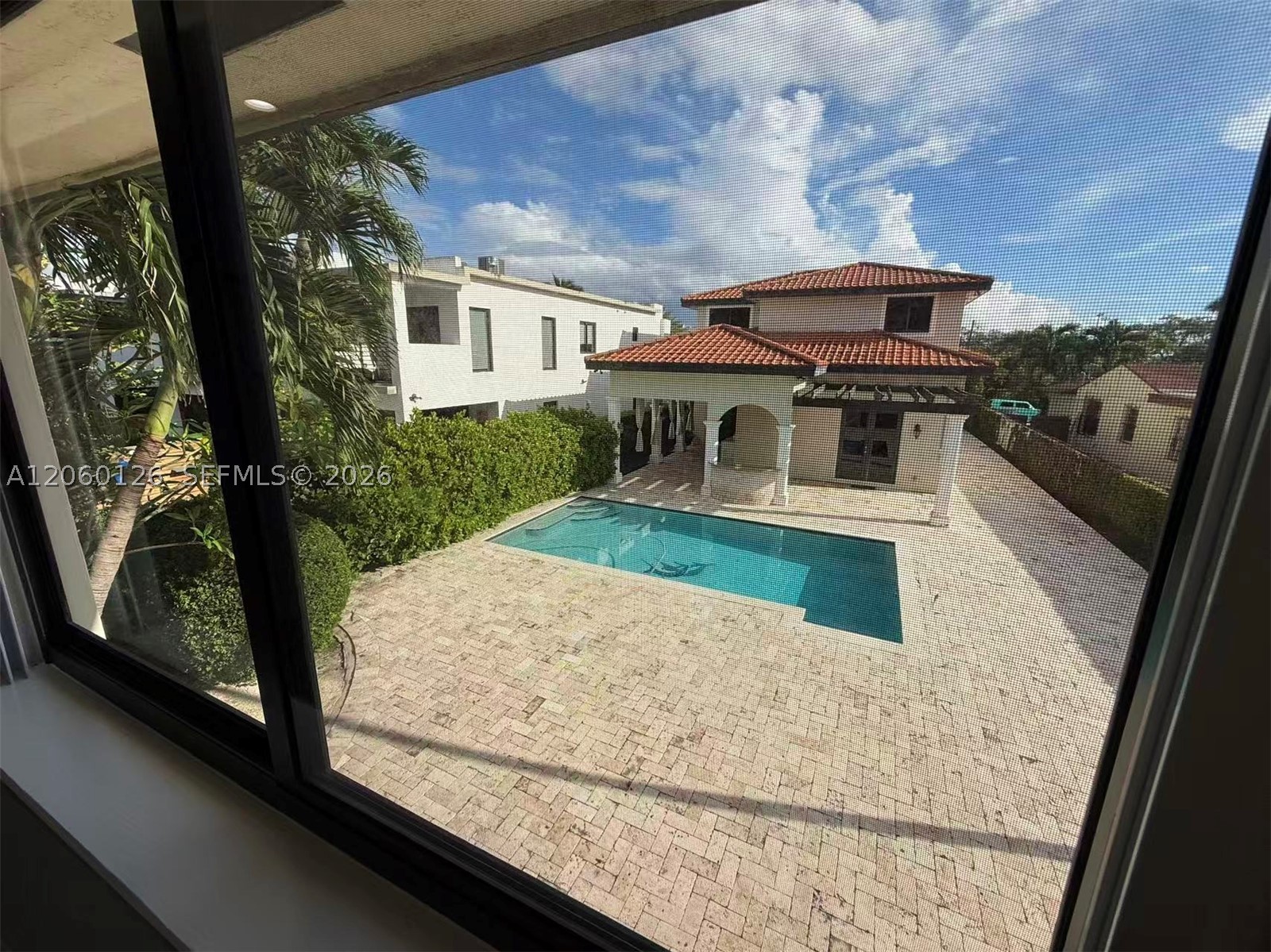 8881 SW 28th St, Miami FL 33165