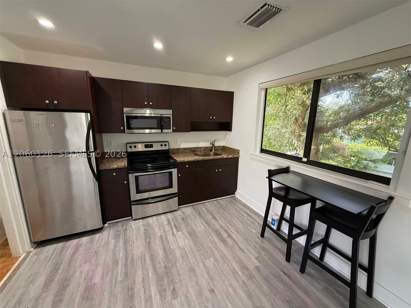 8881 SW 28th St, Miami FL 33165