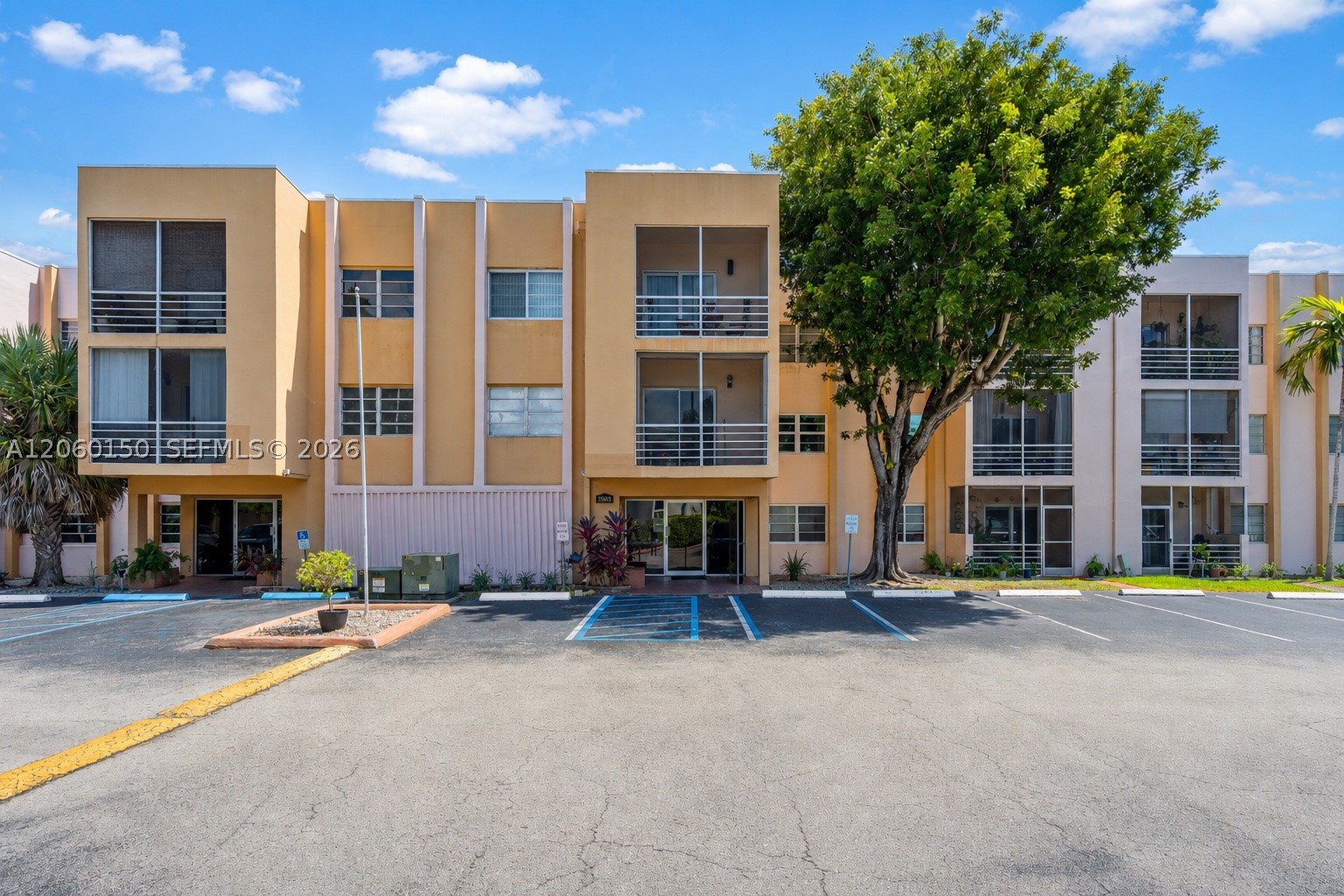 15888 SW 95th Ave #317, Miami FL 33157