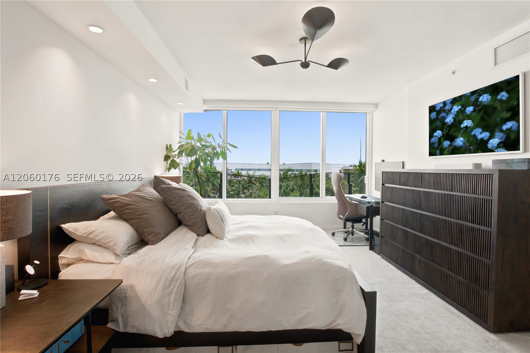 2155 Washington Ct #504, Miami Beach FL 33139