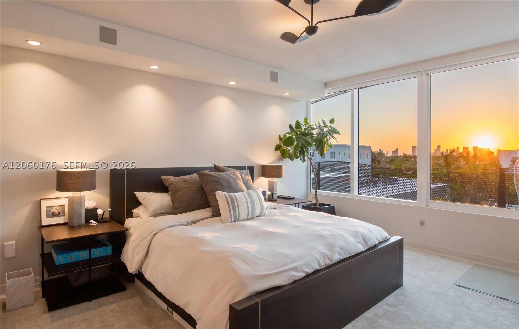 2155 Washington Ct #504, Miami Beach FL 33139
