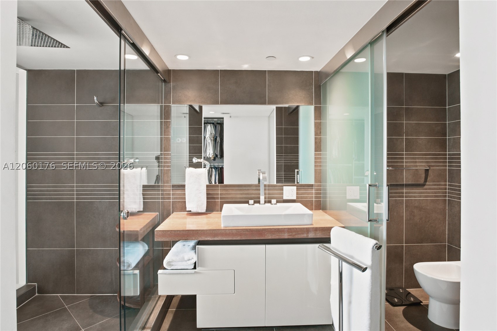 2155 Washington Ct #504, Miami Beach FL 33139