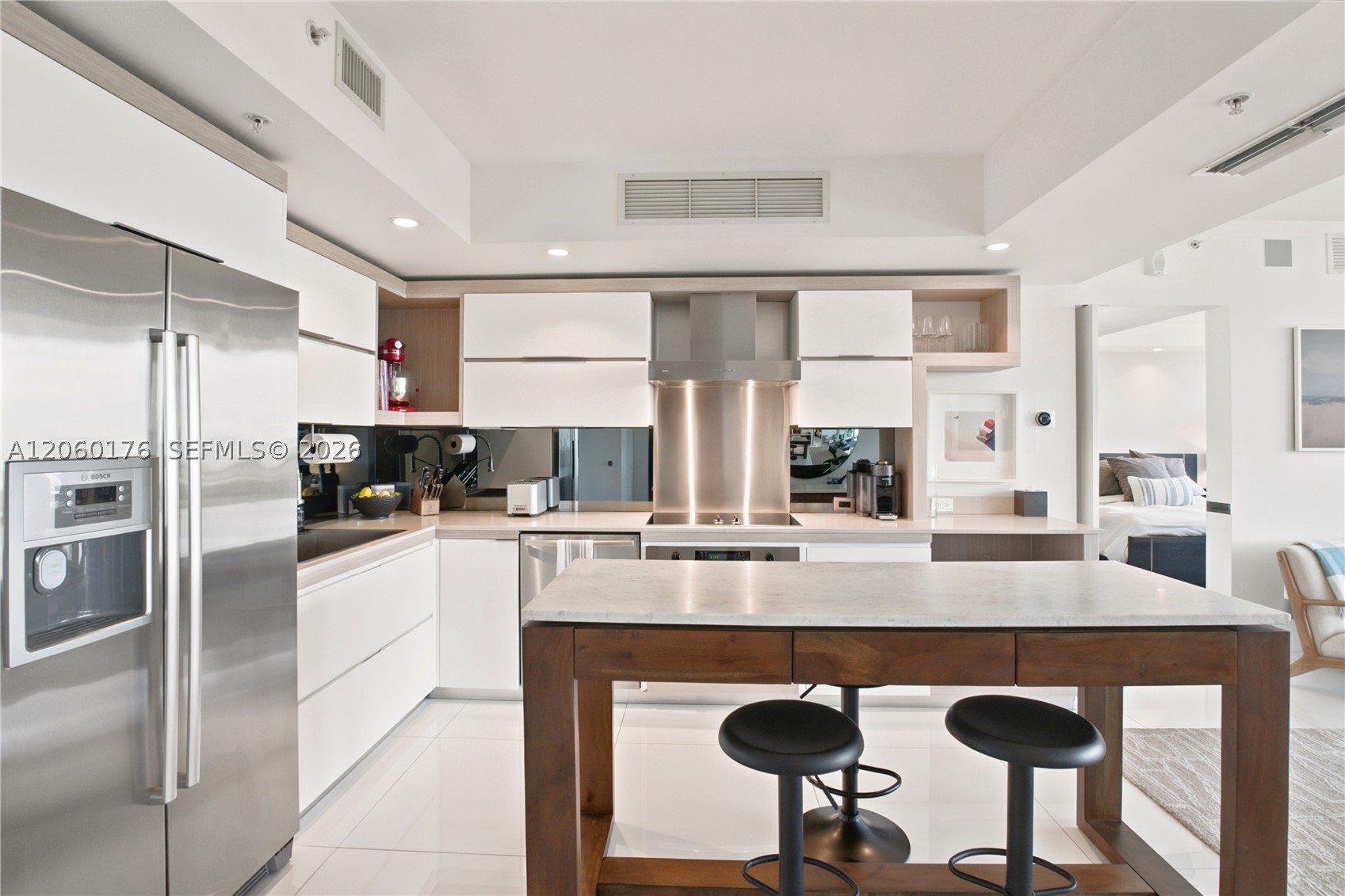 2155 Washington Ct #504, Miami Beach FL 33139