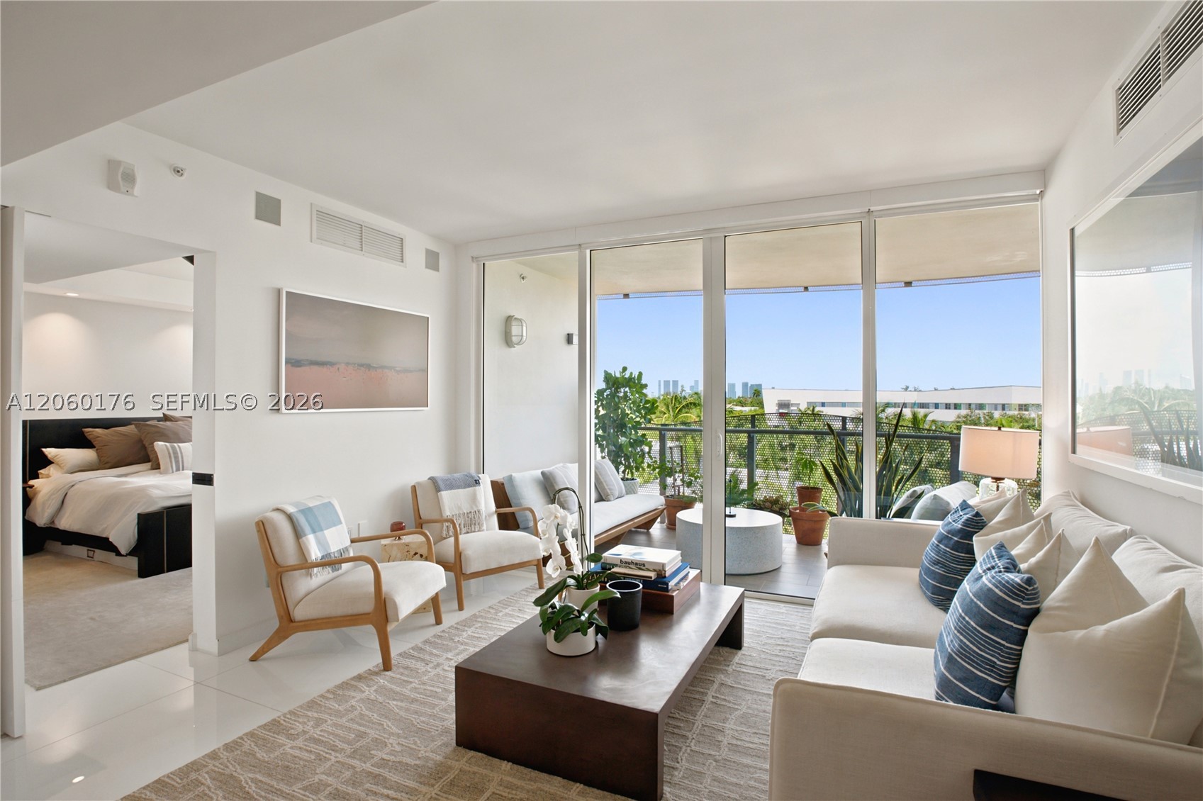2155 Washington Ct #504, Miami Beach FL 33139
