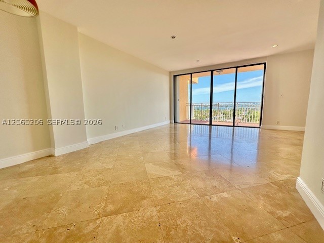 2450 NE 135th St #1005, North Miami FL 33181