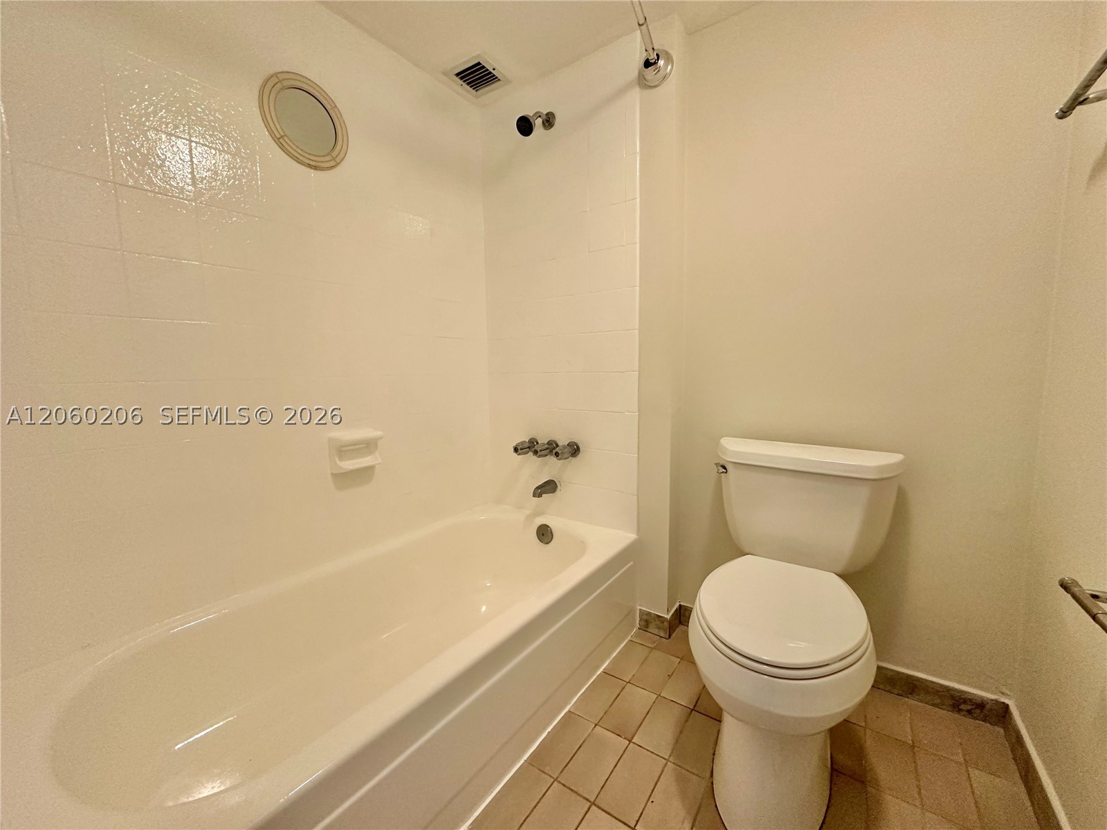 2450 NE 135th St #1005, North Miami FL 33181