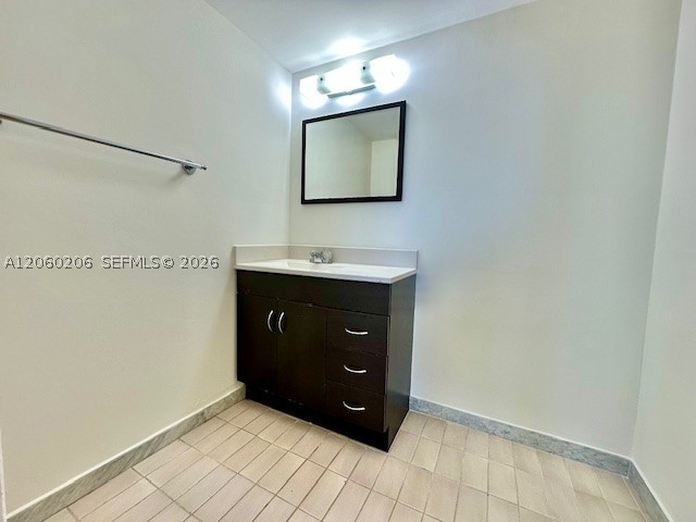 2450 NE 135th St #1005, North Miami FL 33181