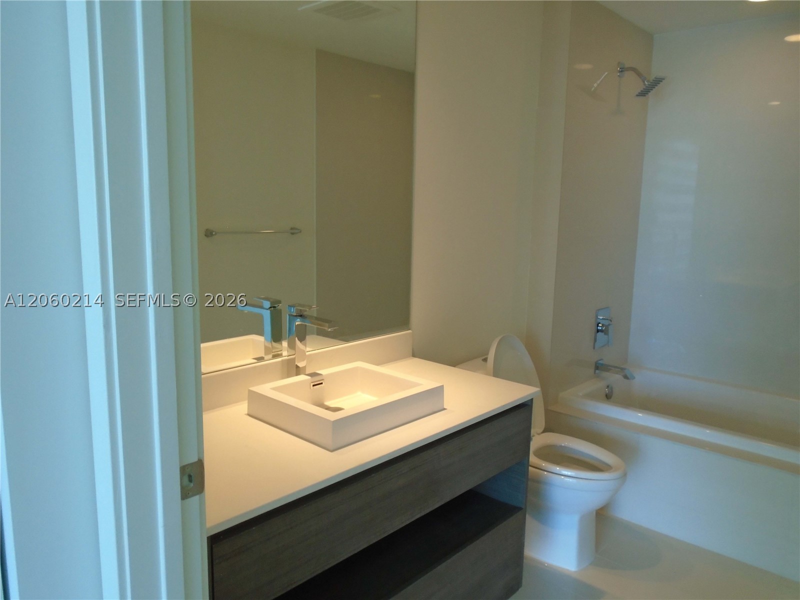 1100 S Miami Ave #3305, Miami FL 33130