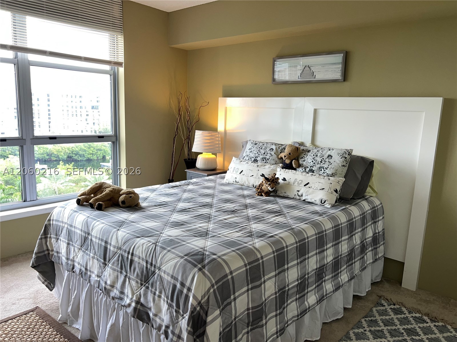 3600 Mystic Pointe Dr #1111, Aventura FL 33180