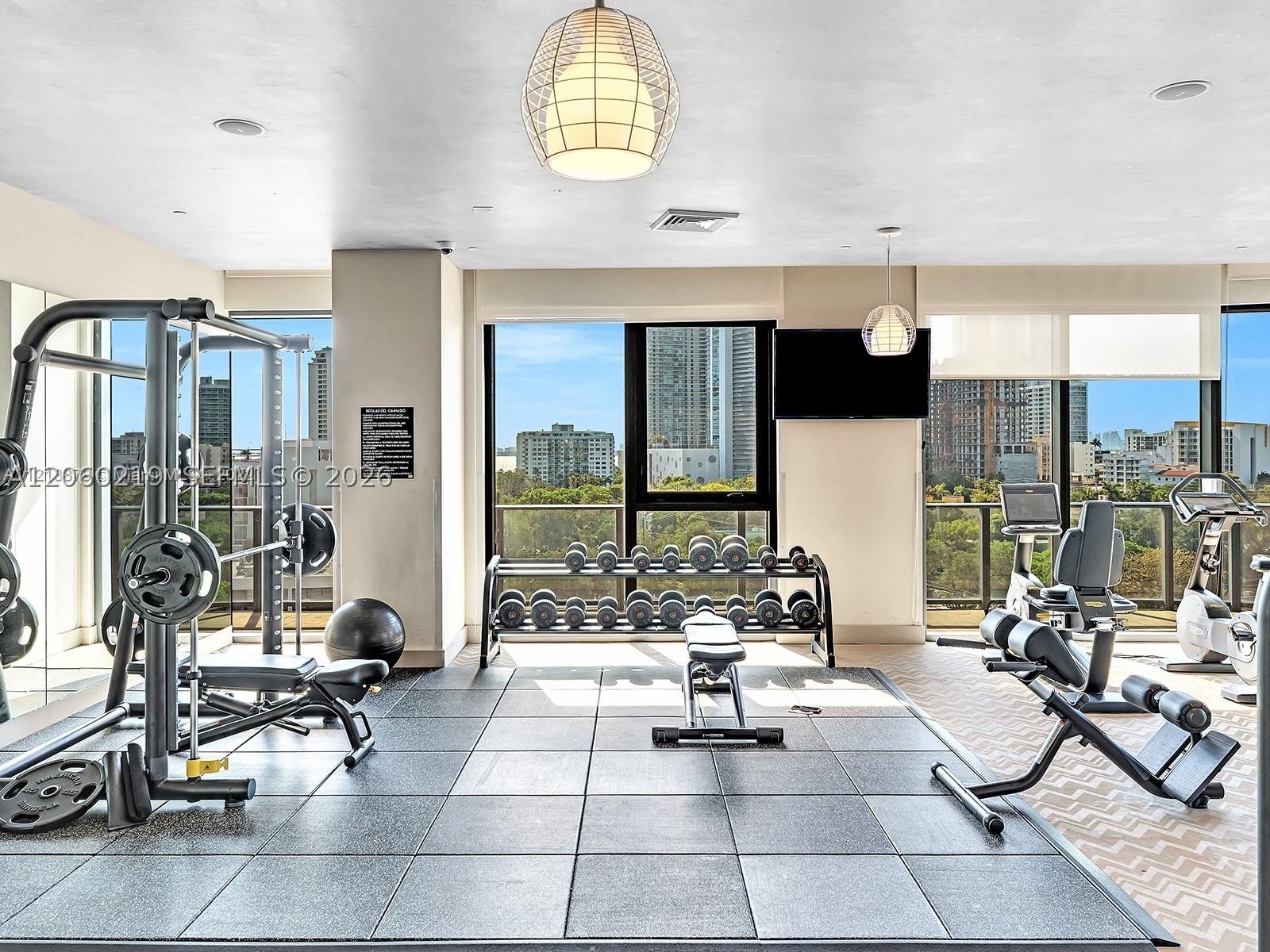121 NE 34th St #803, Miami FL 33137