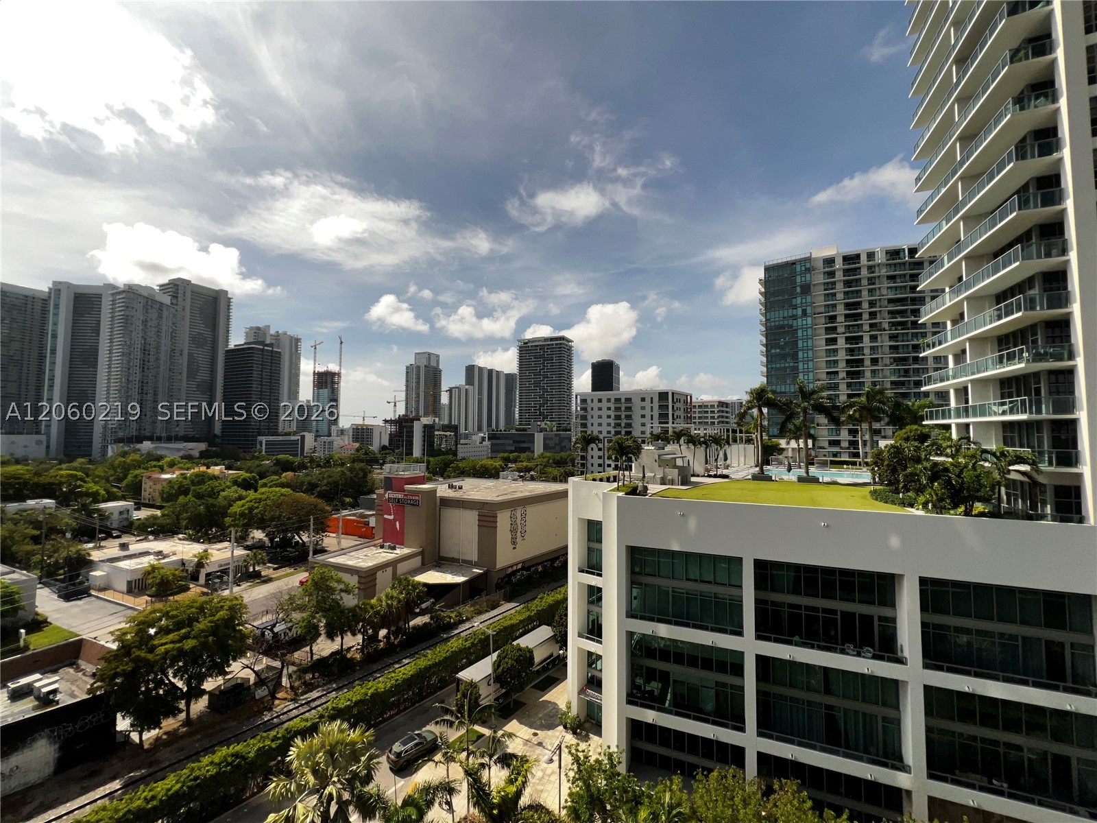 121 NE 34th St #803, Miami FL 33137