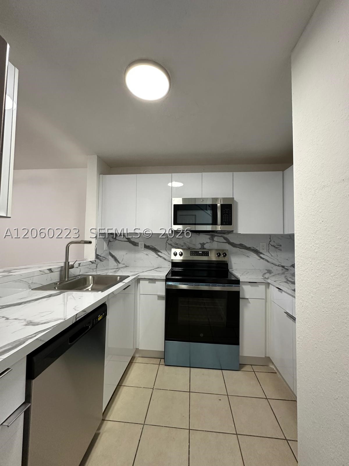 2283 NW 136th Ter, Opa Locka FL 33054