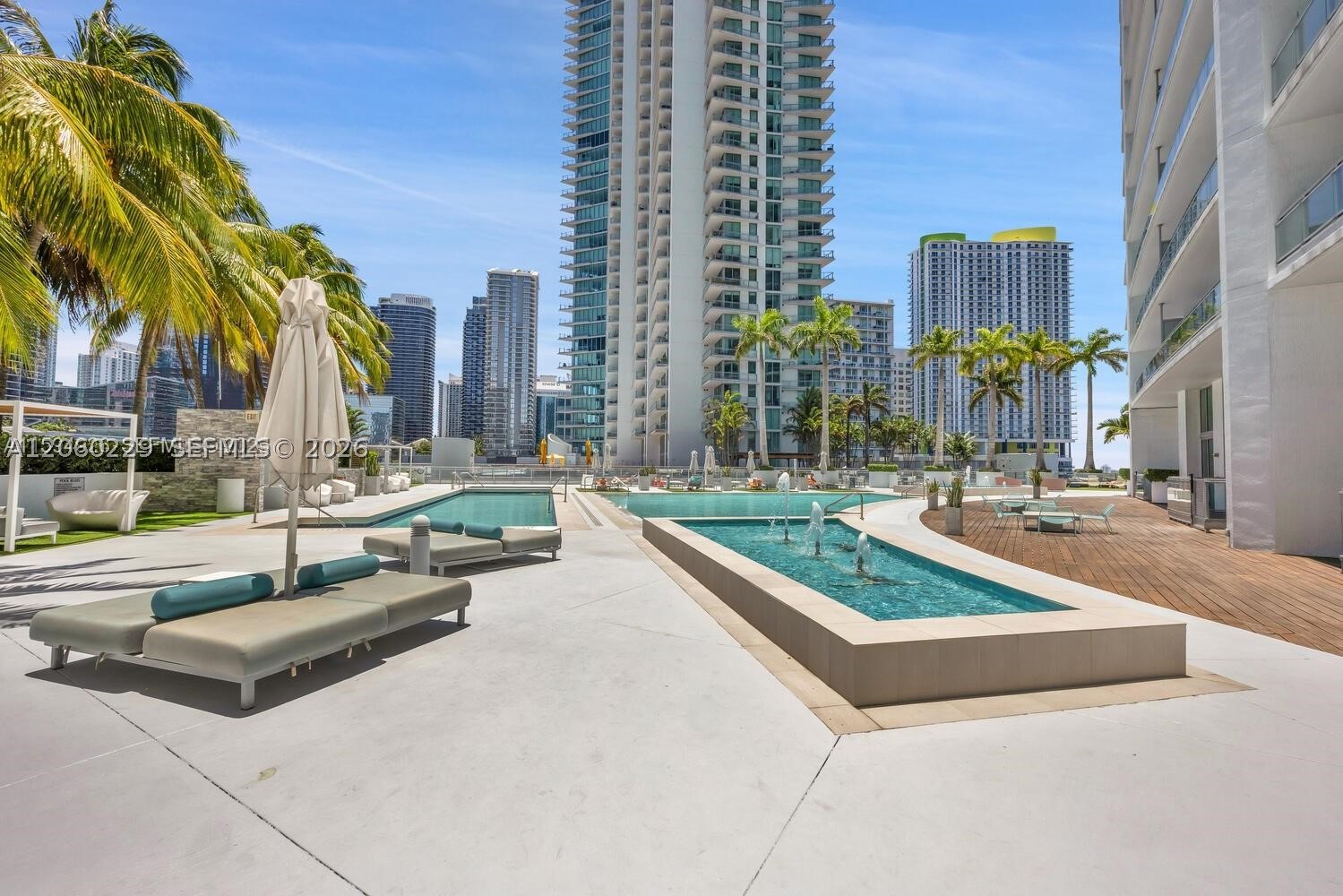 90 SW 3rd St #2001, Miami FL 33130
