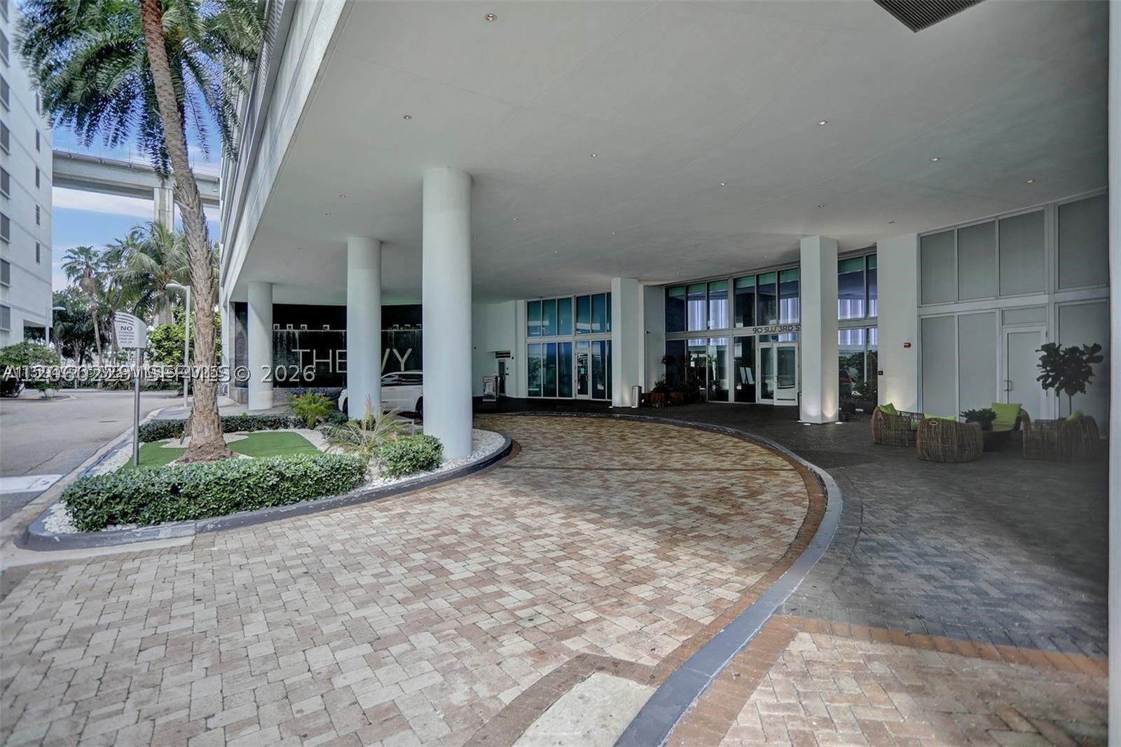 90 SW 3rd St #2001, Miami FL 33130