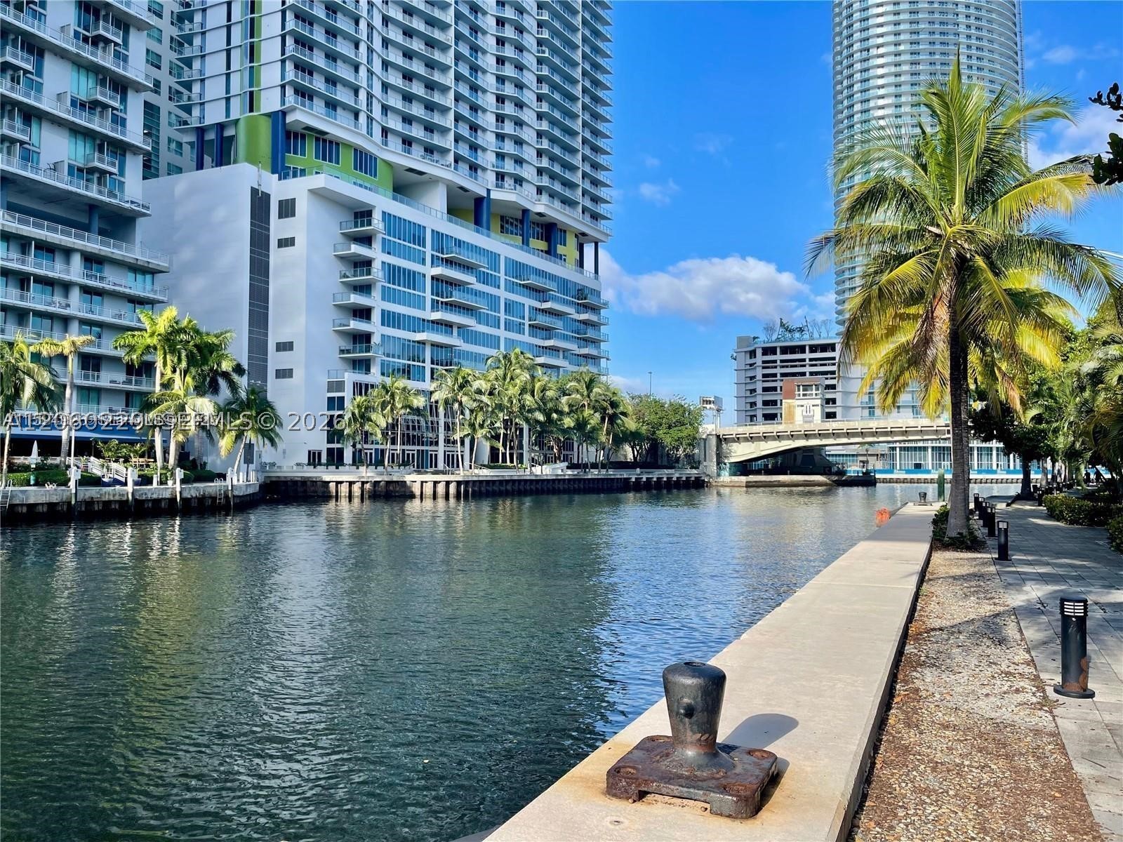 90 SW 3rd St #2001, Miami FL 33130