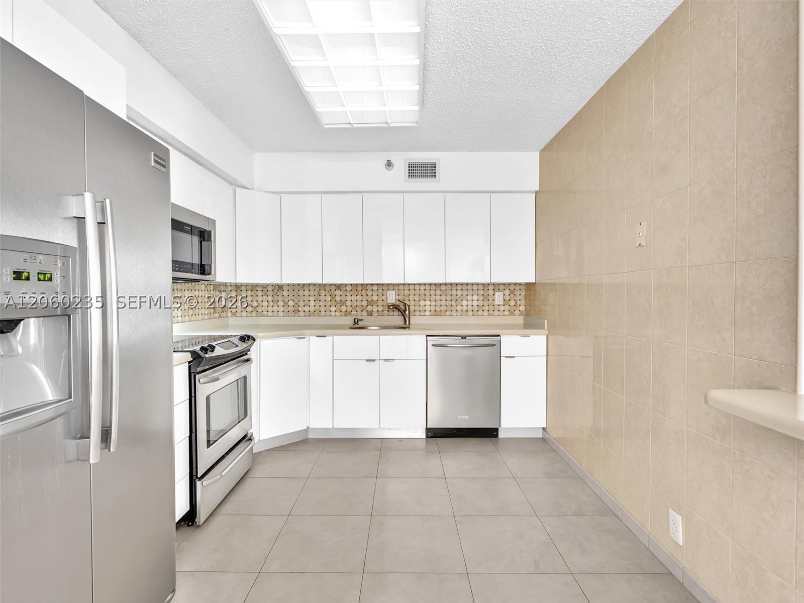 3530 Mystic Pointe Dr #1004, Aventura FL 33180