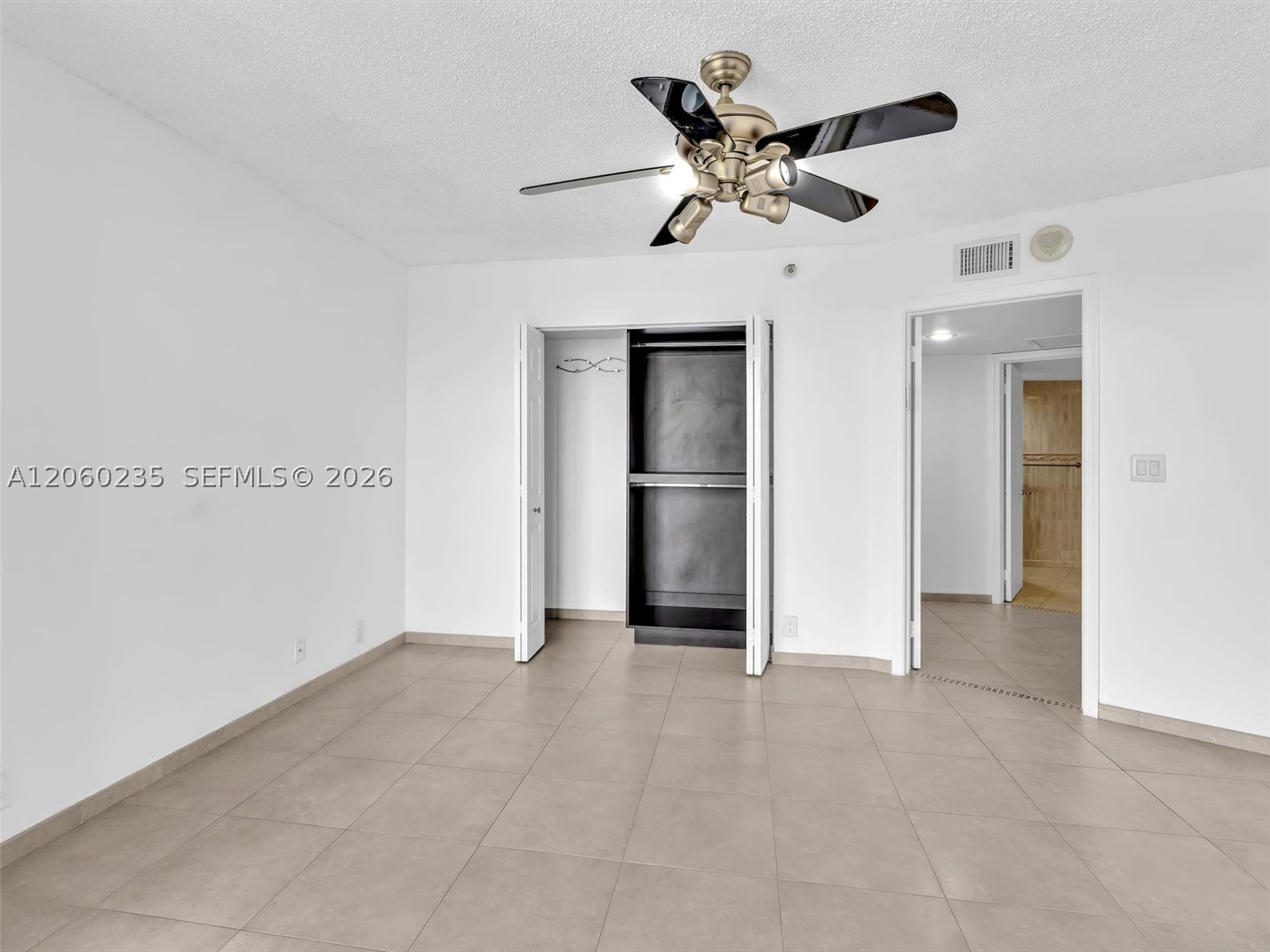 3530 Mystic Pointe Dr #1004, Aventura FL 33180