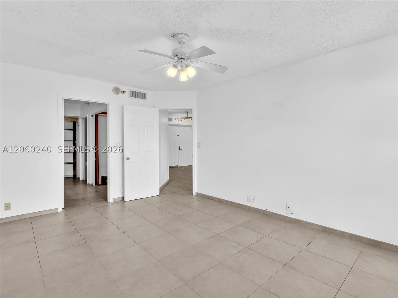 3530 Mystic Pointe Dr #1004, Aventura FL 33180