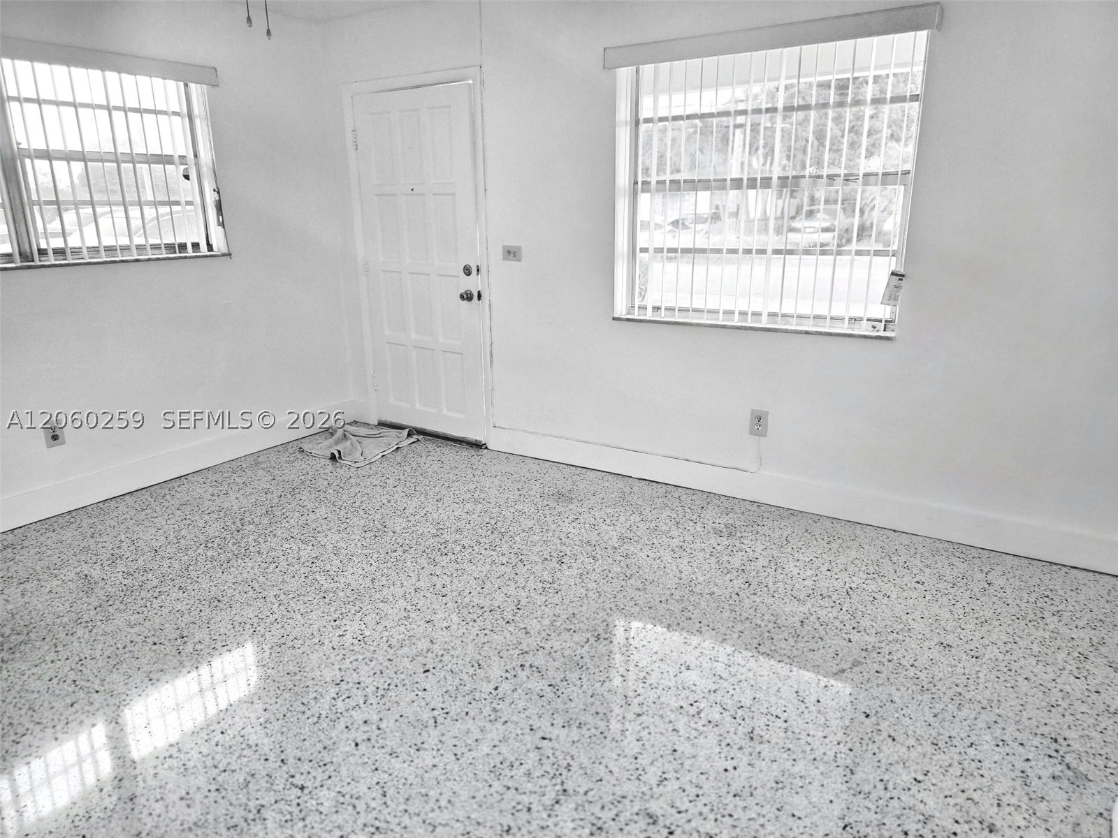 11040 SW 4th St #FRONT UNIT, Sweetwater FL 33174