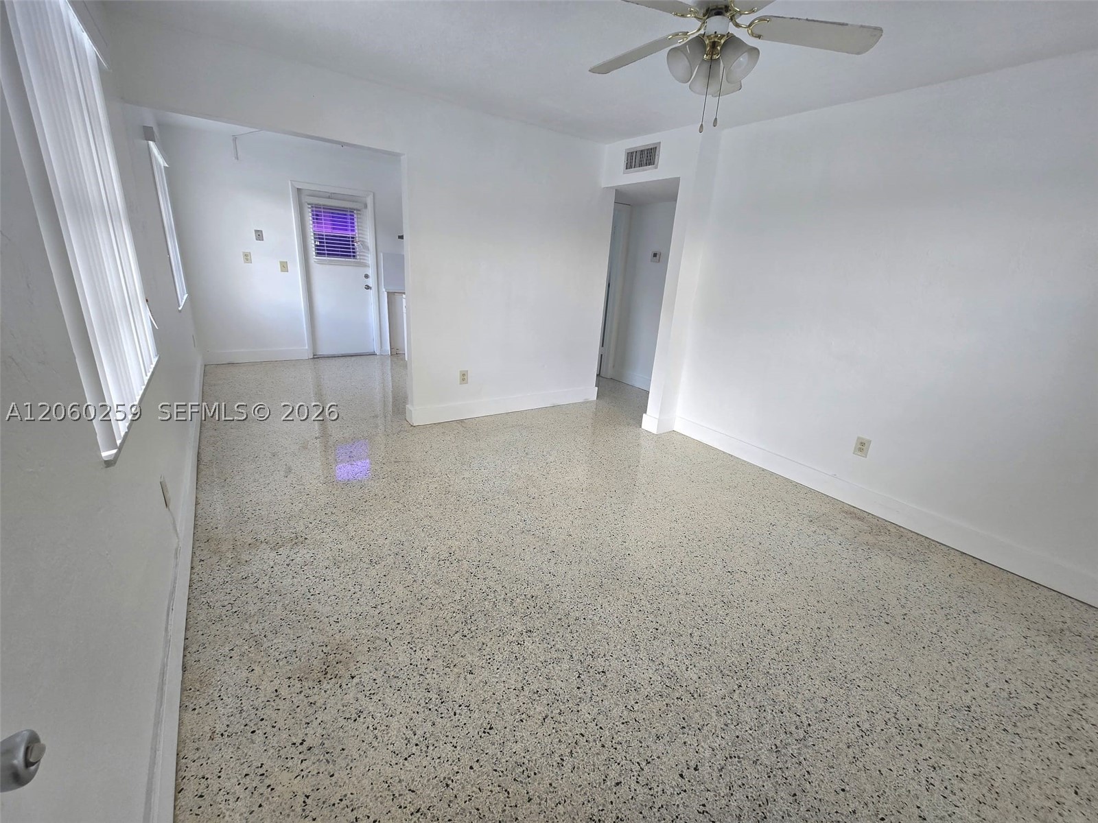 11040 SW 4th St #FRONT UNIT, Sweetwater FL 33174