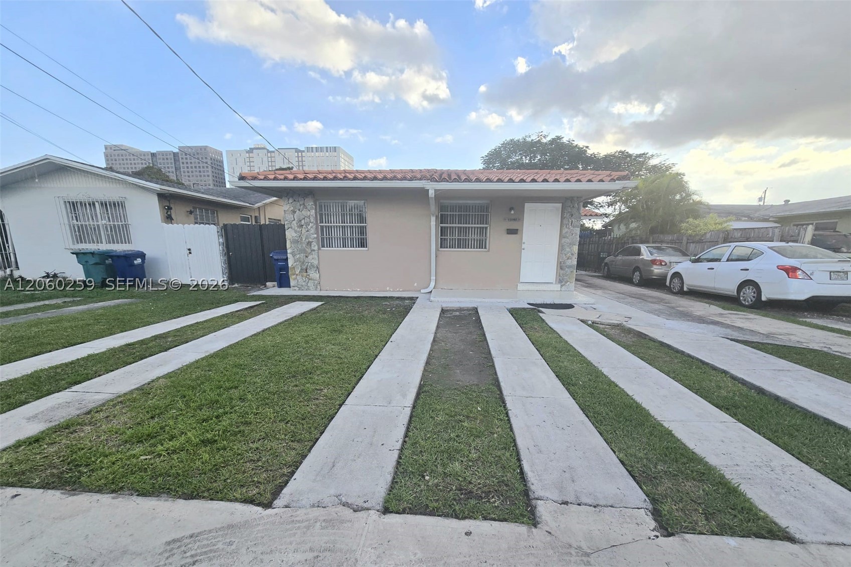 11040 SW 4th St #FRONT UNIT, Sweetwater FL 33174