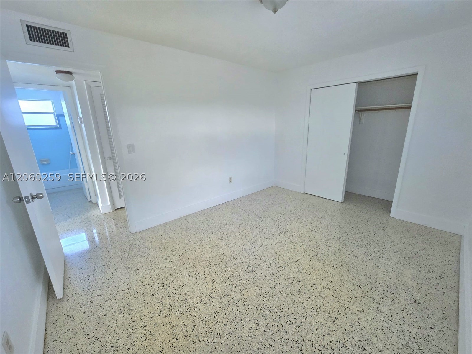 11040 SW 4th St #FRONT UNIT, Sweetwater FL 33174