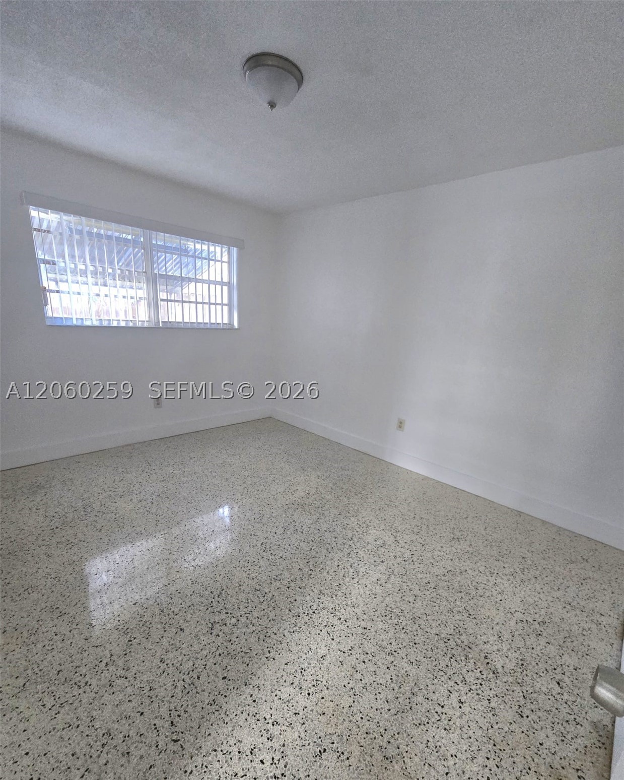 11040 SW 4th St #FRONT UNIT, Sweetwater FL 33174
