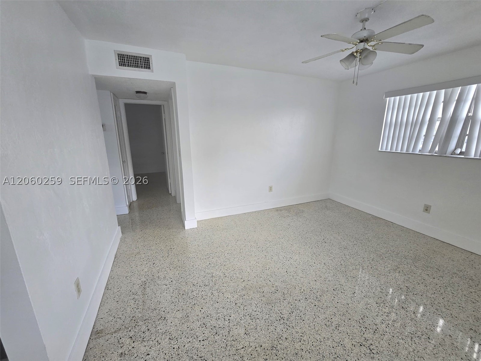 11040 SW 4th St #FRONT UNIT, Sweetwater FL 33174