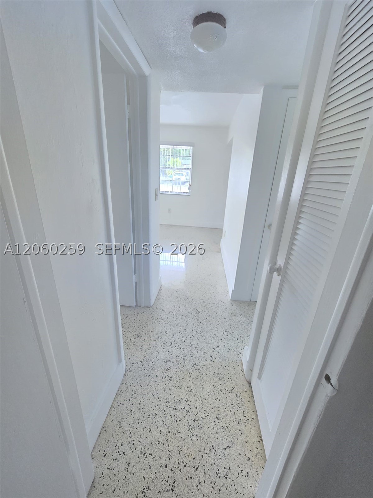 11040 SW 4th St #FRONT UNIT, Sweetwater FL 33174