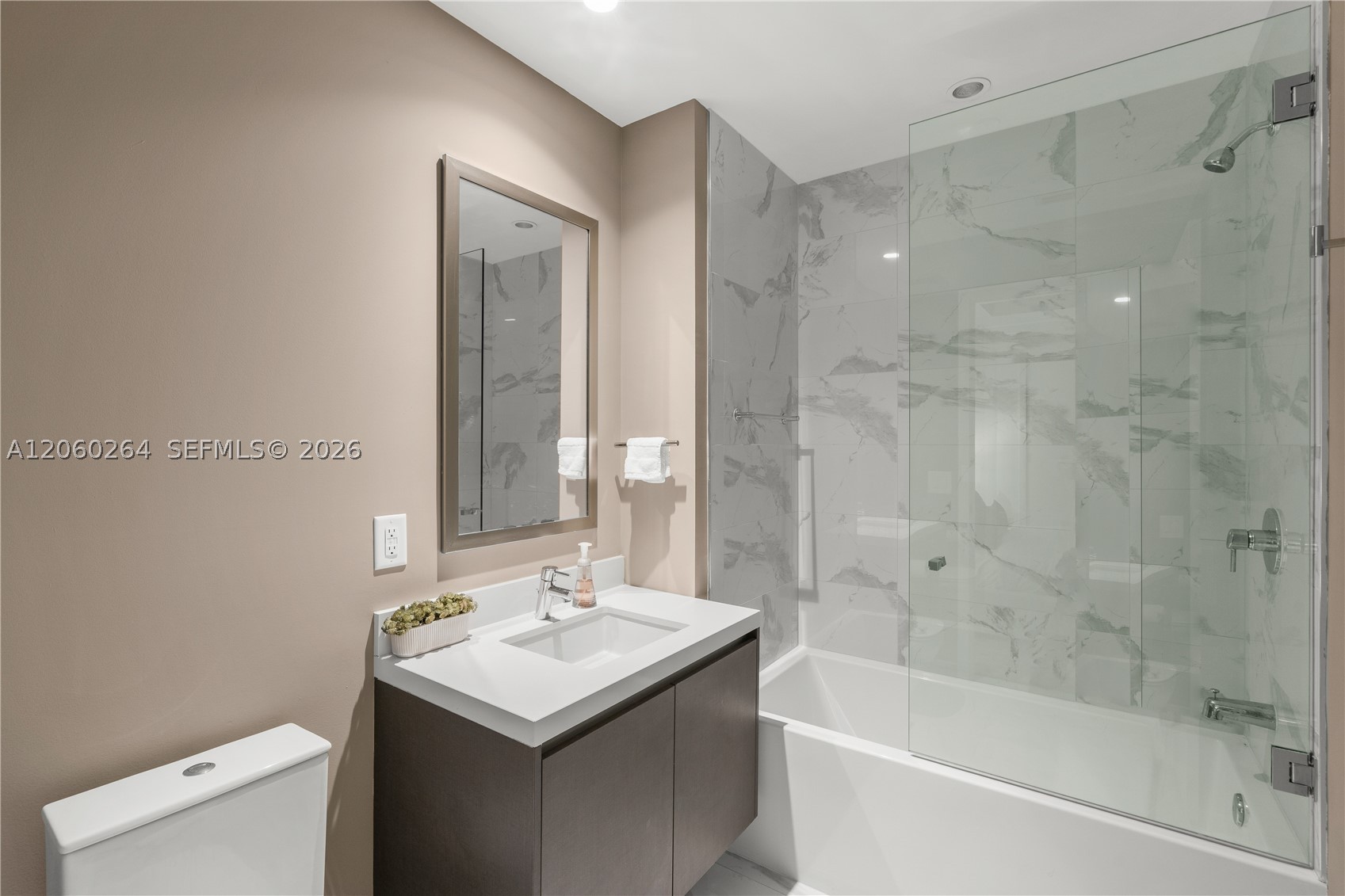 851 NE 1st Ave #4207, Miami FL 33132