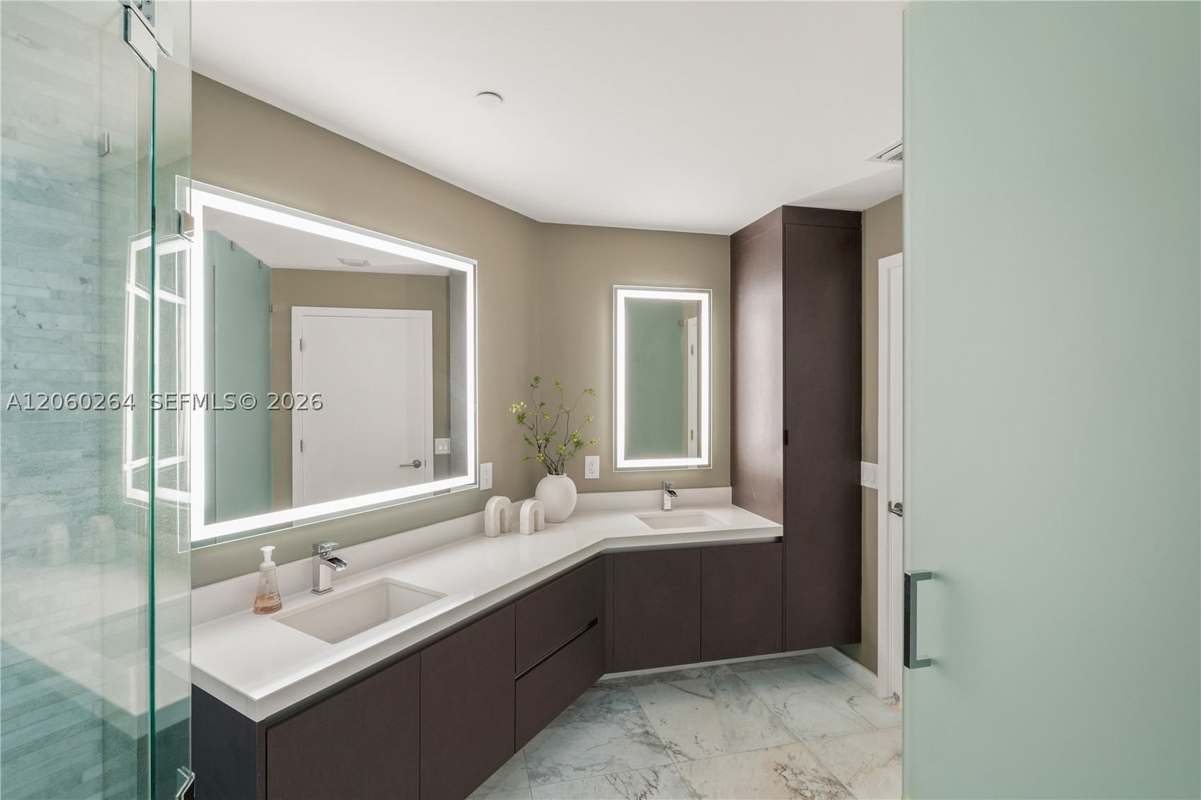 851 NE 1st Ave #4207, Miami FL 33132