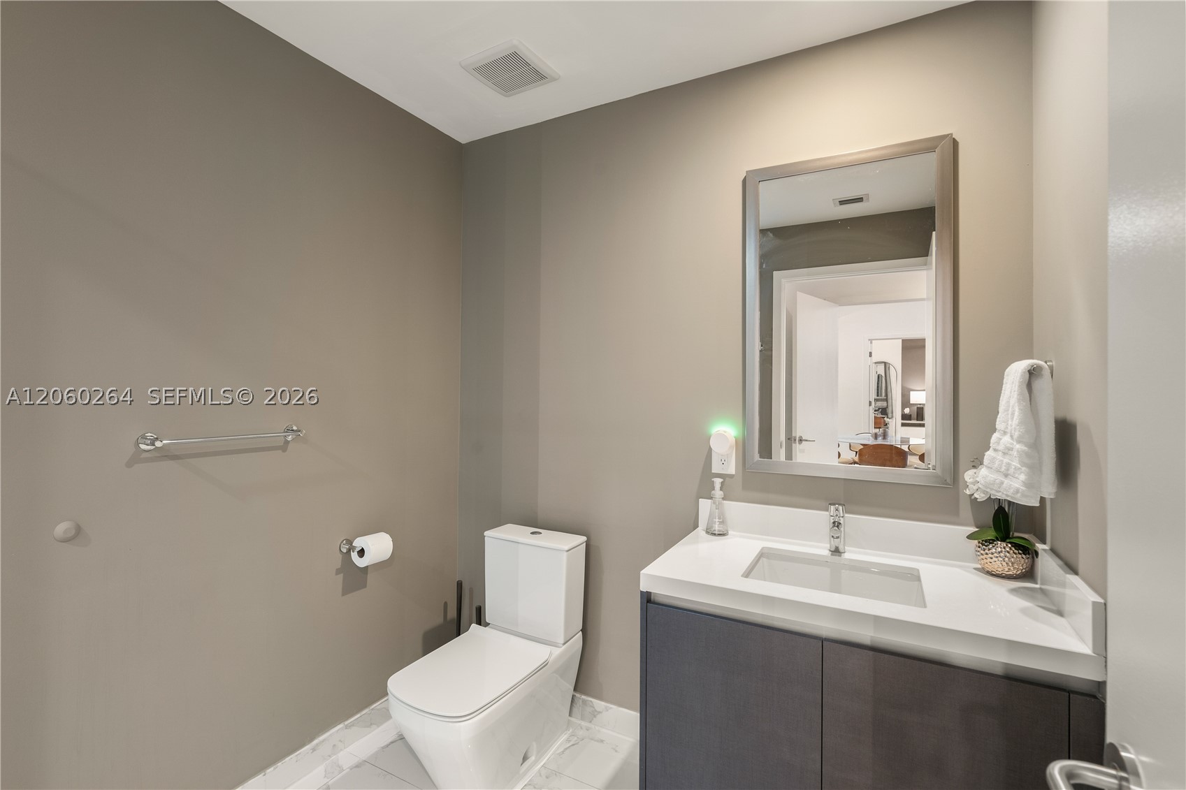 851 NE 1st Ave #4207, Miami FL 33132