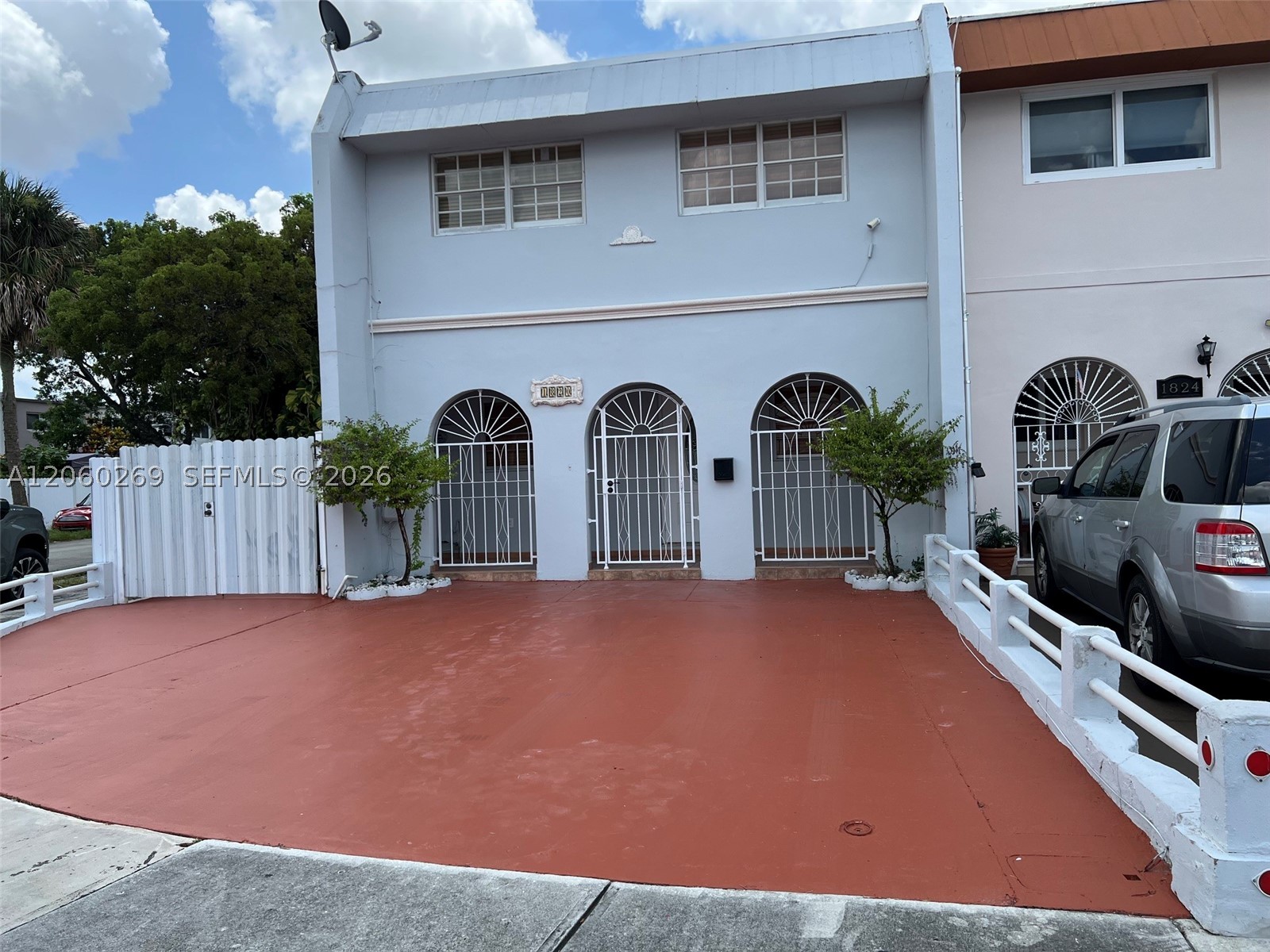 1820 W 72nd Pl, Hialeah FL 33014