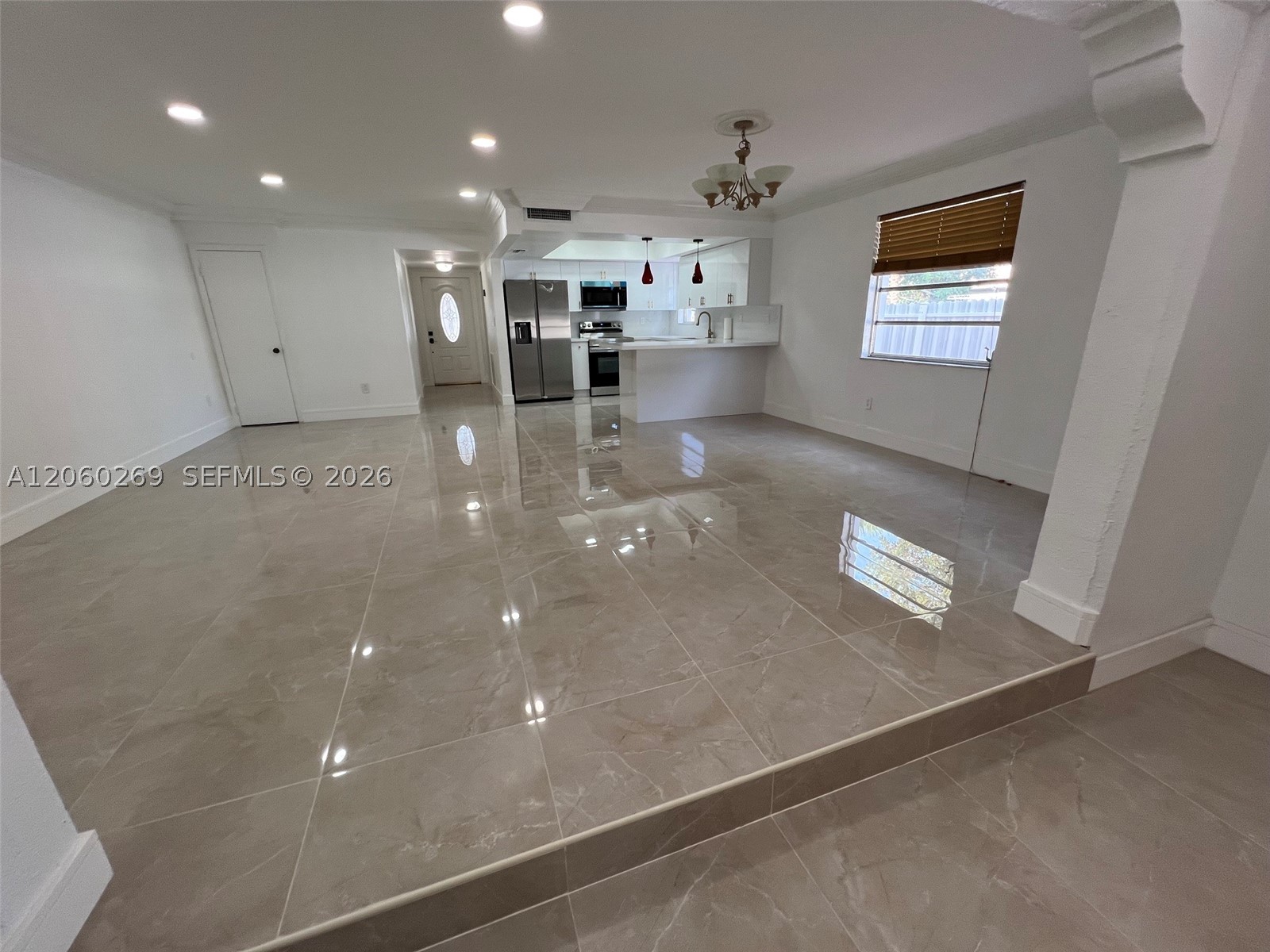 1820 W 72nd Pl, Hialeah FL 33014